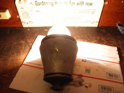 Appleton Electric Company Vented Explosion Proof Light AA-51 Series large Bulb