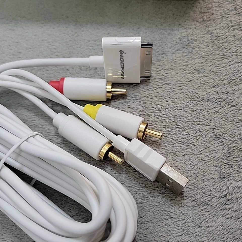 IOGEAR Composite AV Cable with Charger and Sync for iPhone/iPod FREE SHIPPING - Image 3 of 4