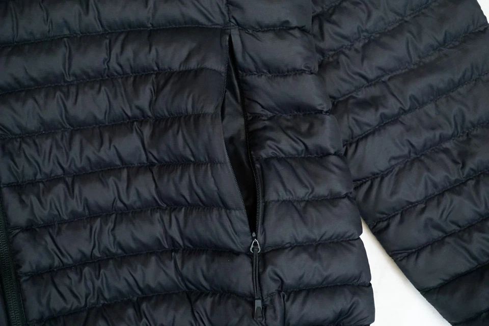 Chaqueta acolchada acanalada Helly Hansen negra con cremallera completa para ... - Imagen 3 de 4