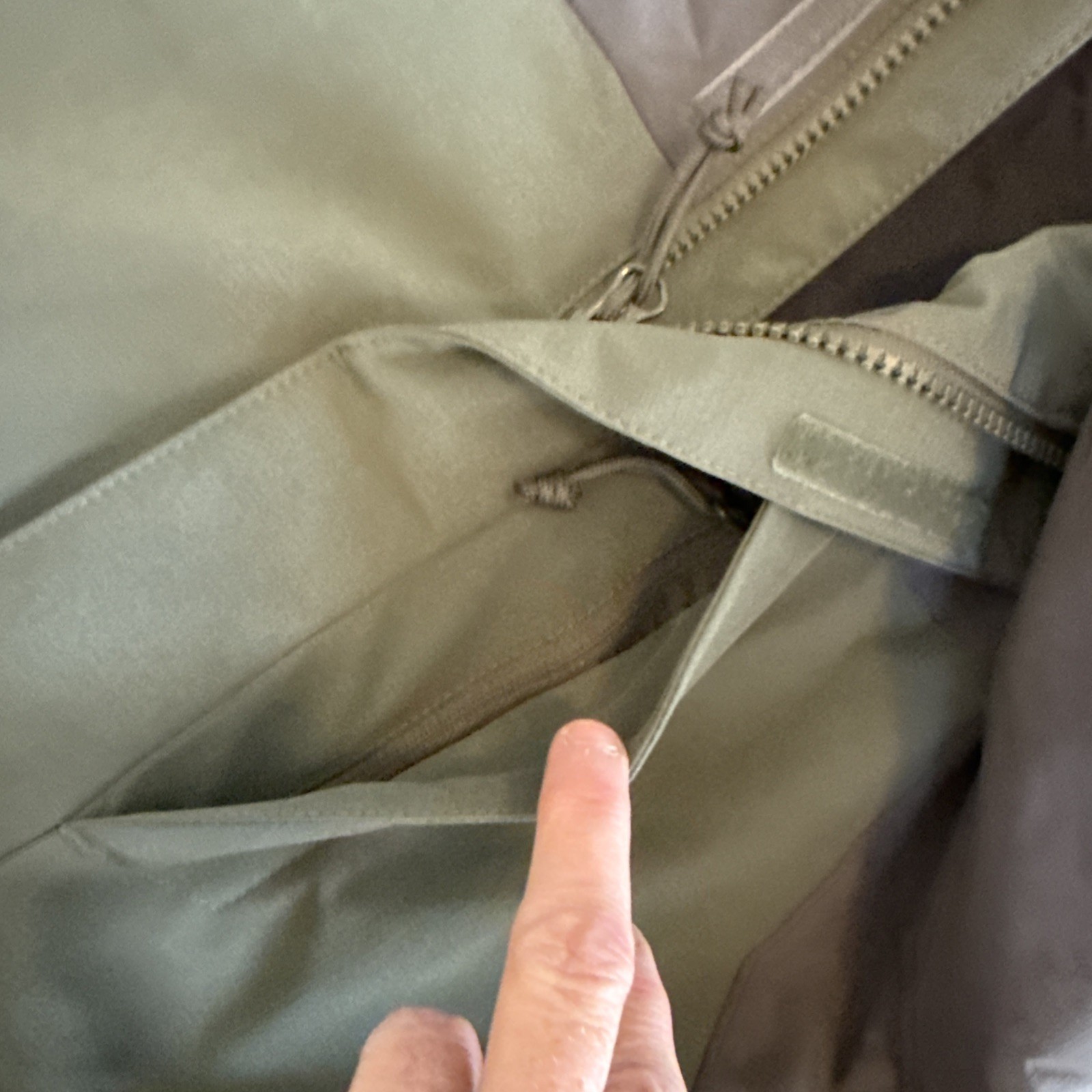 J. Crew Colorblock Performance Jacket Medium Full… - image 9