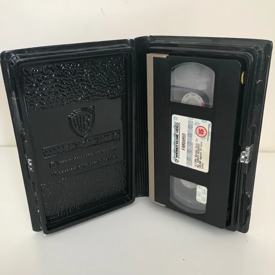 Fandango VHS Clamshell Ex-Rental Kevin Costner Judd Nelson Warner Home Video - Image 4 of 4