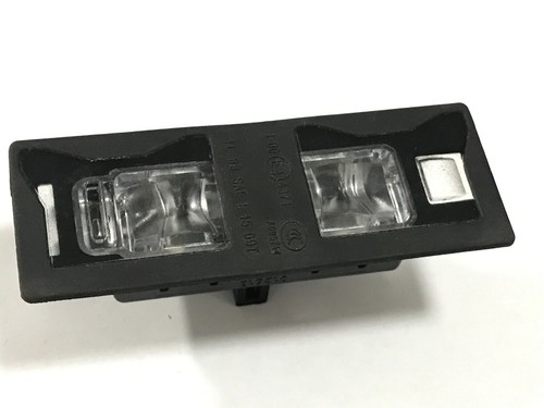 AUDI A4 S4 8W B9 AB 2016 *NEUE ORIGINAL KENNZEICHENBELEUCHTUNG HINTEN 8W6943021A