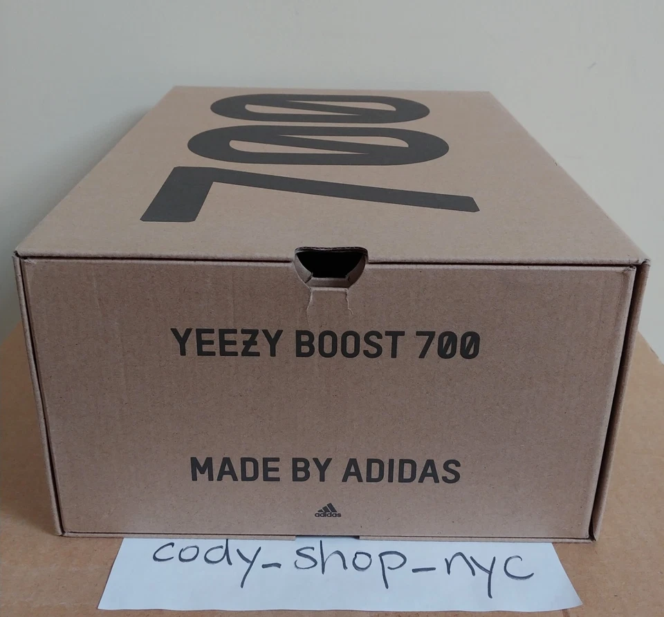 *EMPTY SHOE BOX* Adidas Yeezy Boost 700 V2 Static size 10 Grey Off White EF2829 - Image 4 of 4