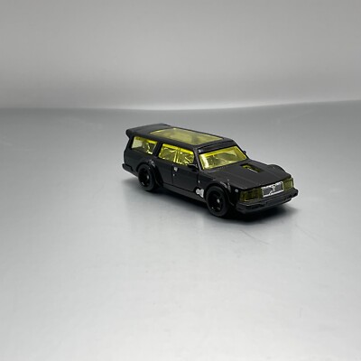 ミニカー Hot Wheels Volvo 240 Drift Wagon Amazon.com: Hot Wheels Volvo 240 Drift Wagon, HW Slammed 4/5