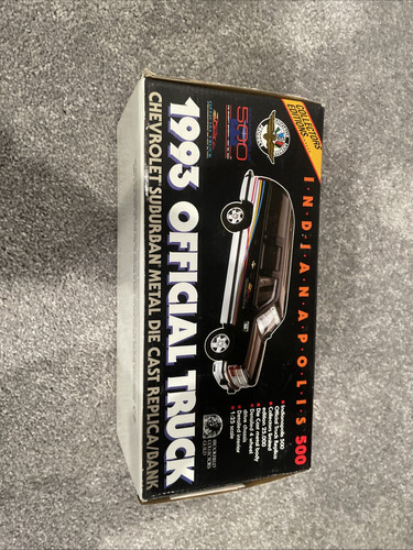 Brookfield Collectors Guild 1/25 1993 Chevrolet Suburban Indy 500 Bank - Picture 3 of 4