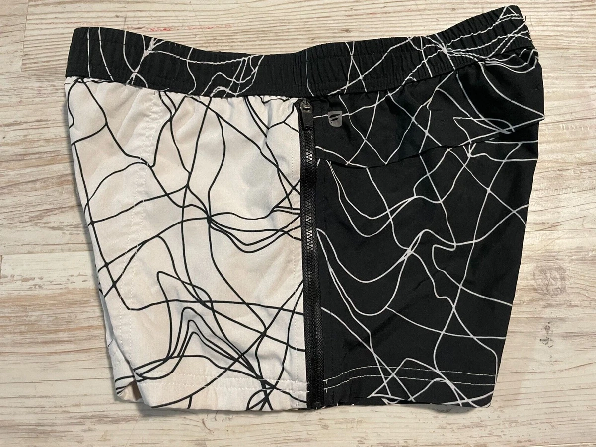 Fabletics shorts hot sale with pockets
