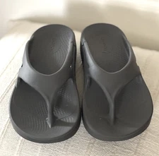 Oofos OOriginal Flip Flops Sz Mens 6 Womens 8 Slip On Comfort Recovery Sandals