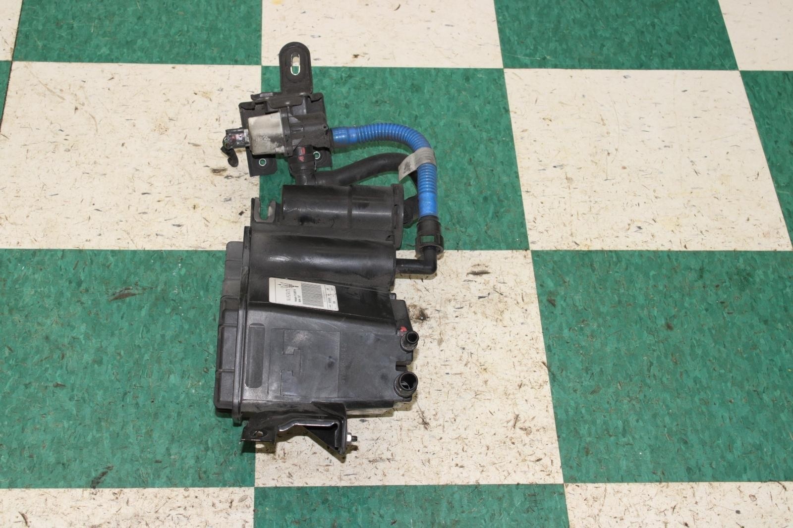 17-24 Ghibli 3.0L Engine Fuel Evaporation EVAP Charcoal Canister Can Factory OEM