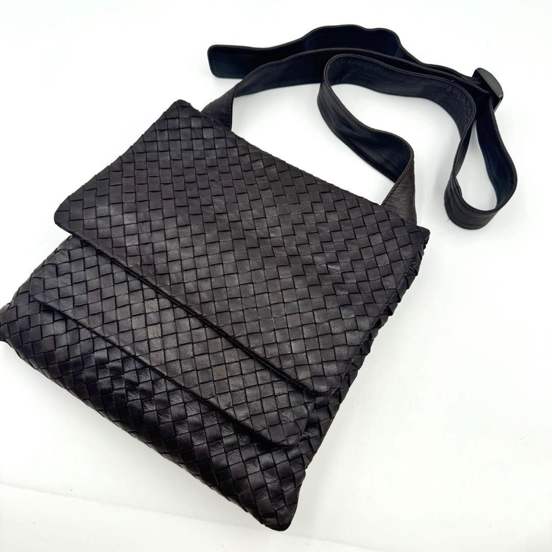 Bottega Veneta Brown All-Leather Shoulder Bag Adjustable Strap Authentic Used