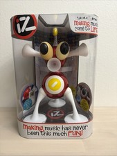 NOS RARE Zizzle iZ Red 11  Alien Interactive Music MP3 iPod Speaker New 2005