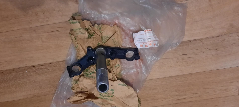 Honda  MB50 /mb80 Bottom Yoke For Forks Nos   53200-166-610  Obsolete  UK Item  - Image 2 of 4