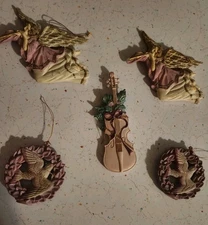 Lot Of 5  Neutral Vintage Christmas Decorations
