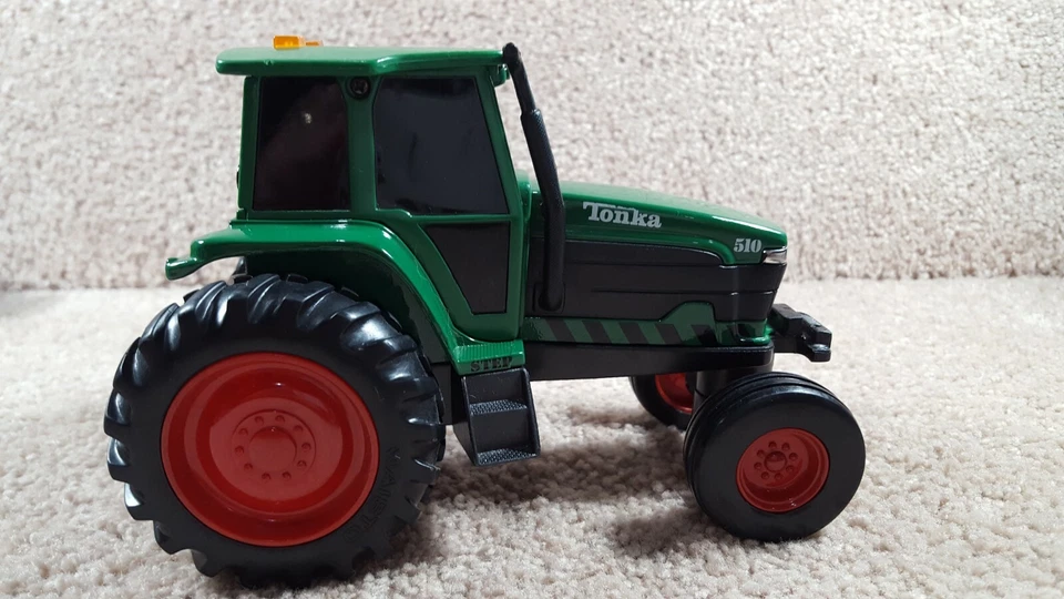 2001 Maisto Hasbro Plastic And Diecast Tonka 510 Farm Toy Tractor Green - Image 3 of 4
