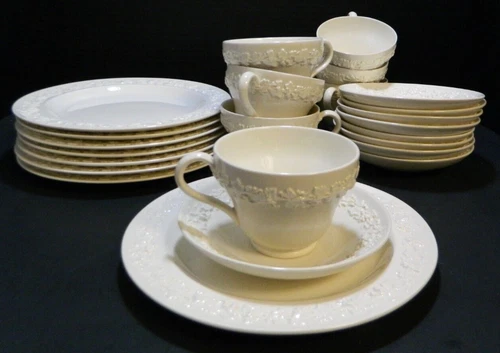 (26) Piece Wedgwood Of Etruria & Barlaston Embossed Queen's Ware Luncheon Set