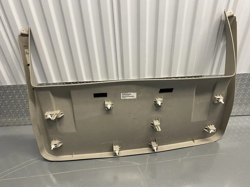 Dodge Magnum puerta levadiza superior - Mopar (UM49BD1AF) Foto 2 de 3