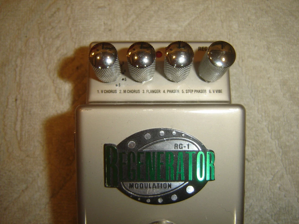 Marshall RG-1, Regenerator Modulation Chorus Flanger Phaser V Vibe, Guitar Pedal - Image 3 of 4