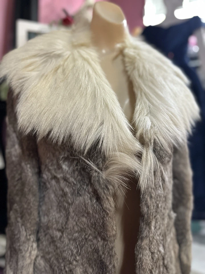 Abrigo de piel de conejo vintage años 70 ribete peludo gris plata boho hippy invierno corto XS/S Foto 4 de 4