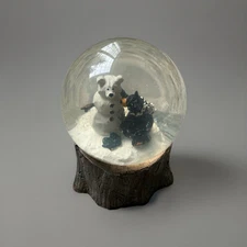 Snowbear Bearfoots water globe music box - plays We Wish You A Merry Christmas