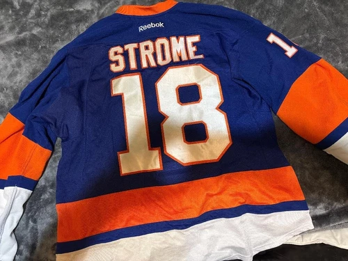 #18 Ryan Strome New York Islanders Game Worn Hockey Jersey nhl game worn jersey