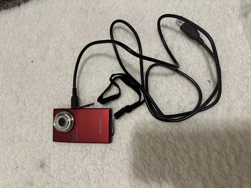 Samsung Pocket HD Camcorder 1920x1080 Full HD 10MP Digital Video Camera - Image 2 of 2