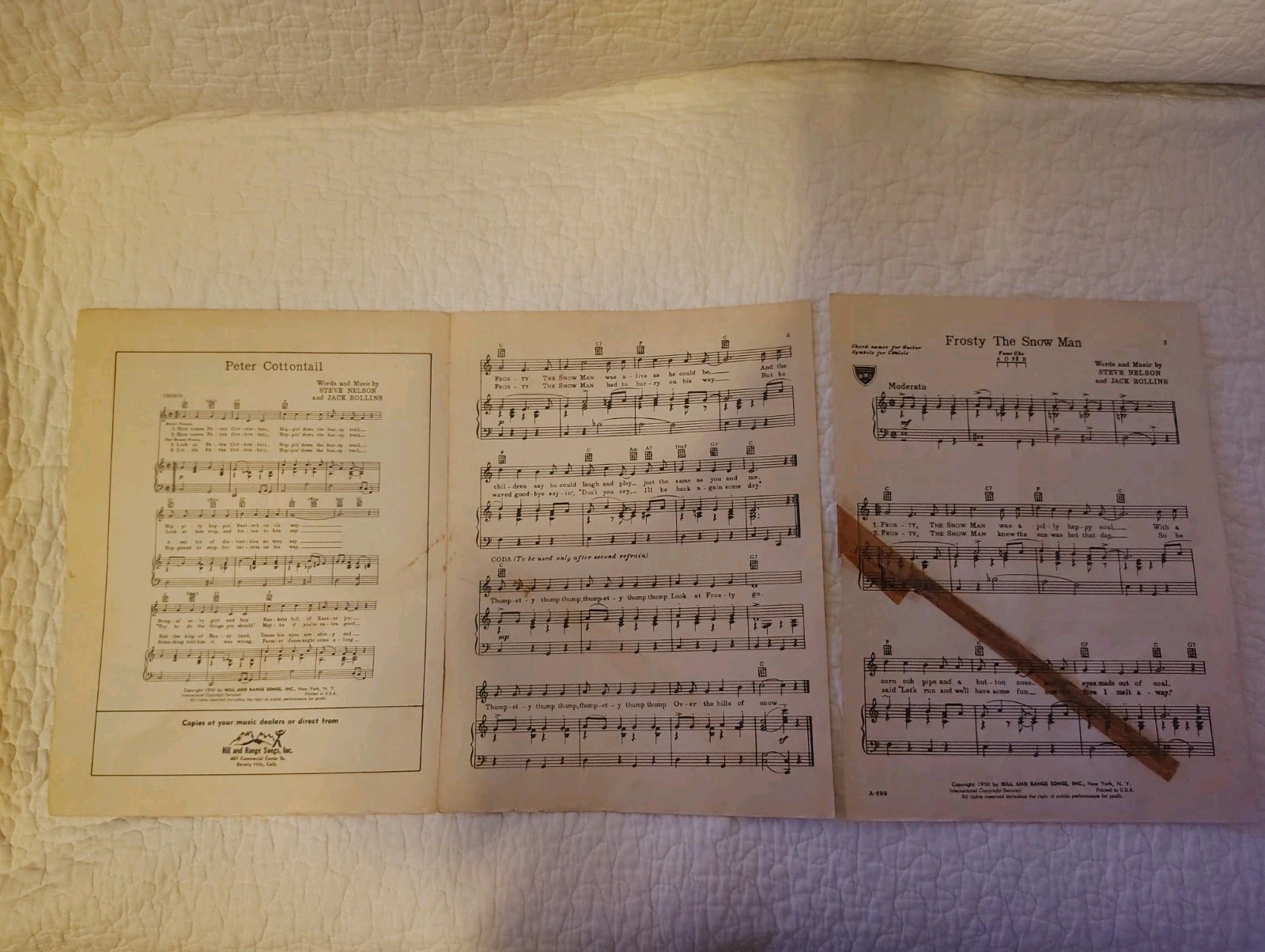 Lot of Vintage MCM 1940s 50s 60s Christmas Sheet Music + Full Family Circle Mag.