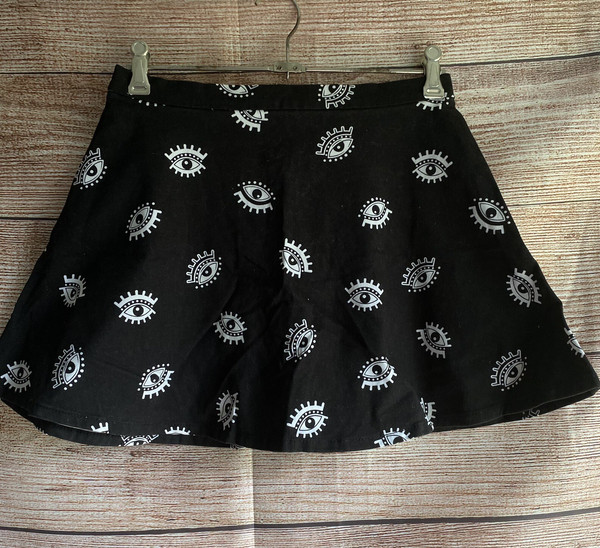 Divided H&M Skirt ~ Size 36 Women's AUS 10 ~ Black Eye Print A-Line Mini