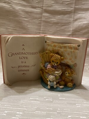 Bainbridge Bears  A grandmother s love is a priceless treasure Book Figurine