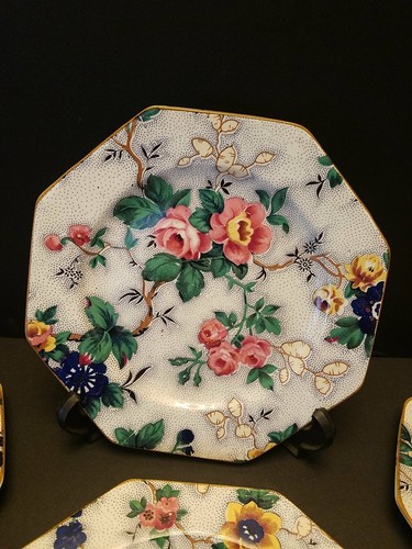 8- Crown Ducal Ascot Chintz 6 in bread & butter/ dessert plates - Picture 2 of 12