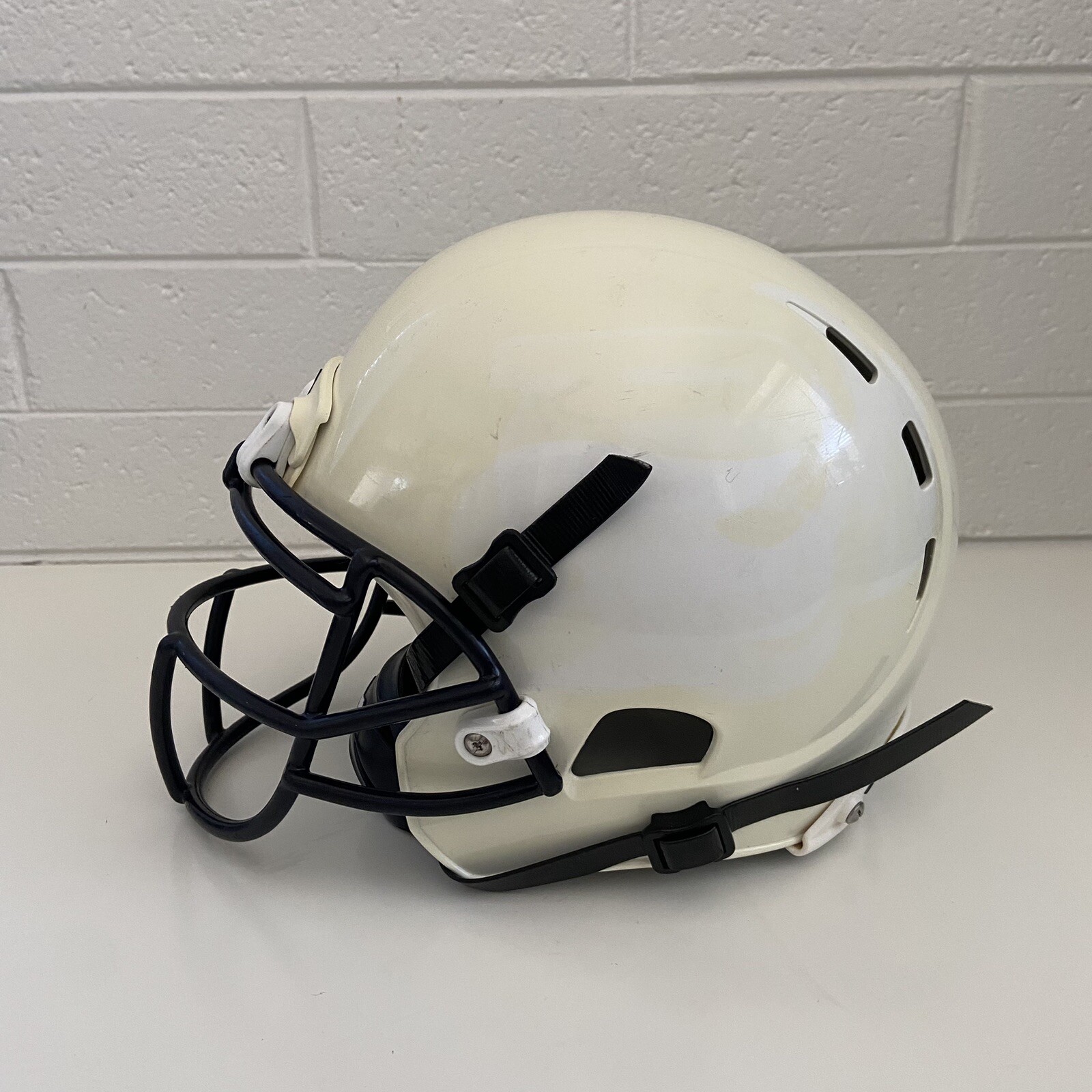 Xenith X2E+ Youth Small Football Helmet White W/ Chin Guard Used eBay