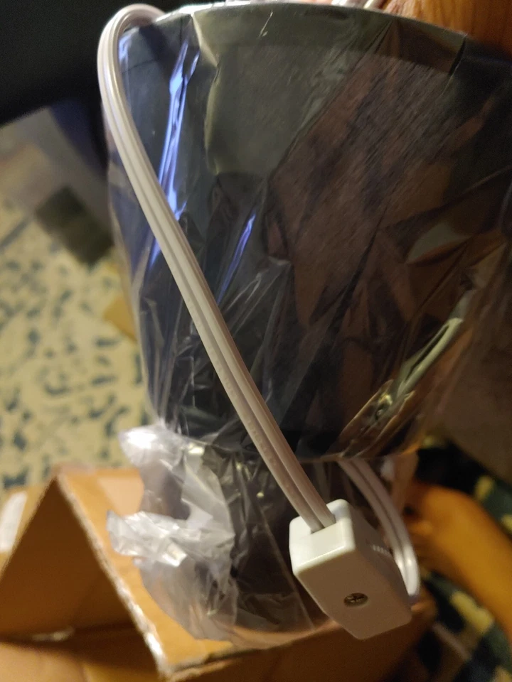 Simple Designs Mini Egg Oval Ceramic Table Lamp, Blue 5. 51" L x 5. 51"W x 9.45 - Image 4 of 4