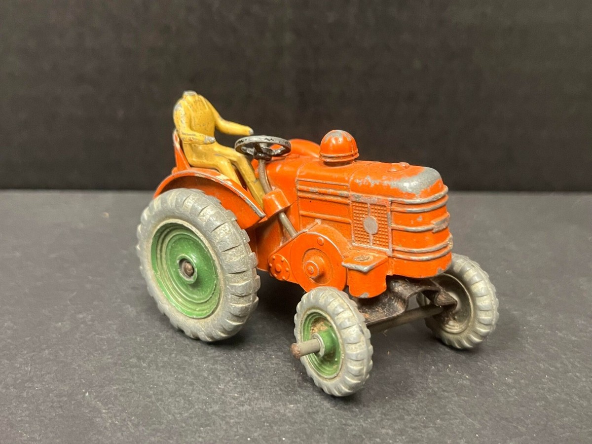 DINKY TOYS FIELD MARSHALL TRACTOR #301