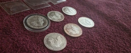 American Silver Eagle 1 oz Coin ( uncirculated) .... 6 LOT