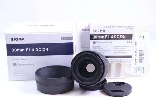 SIGMA 30mm F1.4 DC DN FUJIFILM X mount prime lens comes with original box and wa