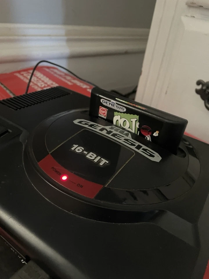 Cool Spot Sega Genesis CIB Complete with manual Hang Tab Tested - Image 3 of 4