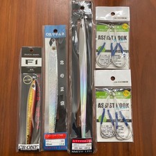 Fishing Lure New and unused 3 jigs CB ONE SMITH LTD assist hook