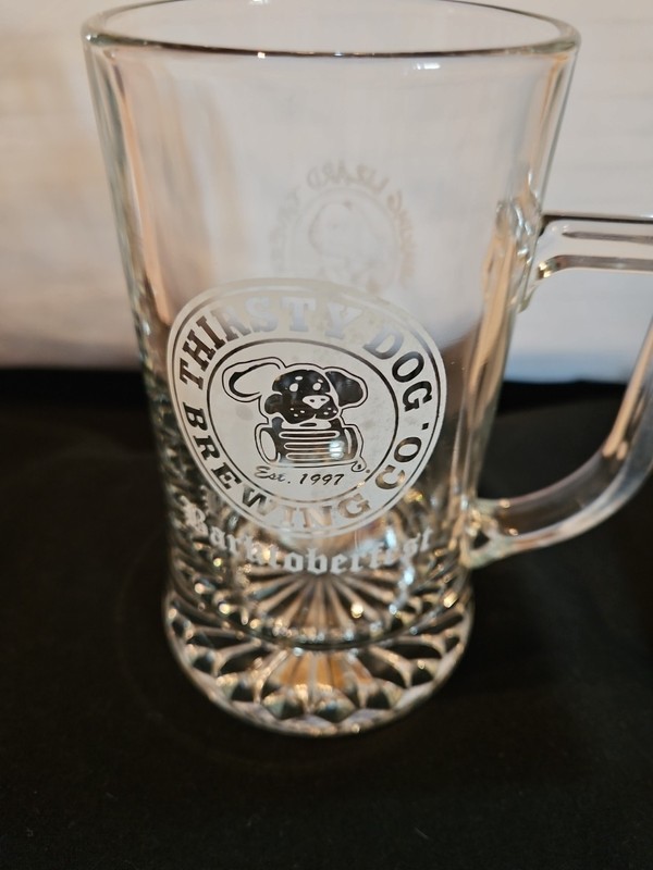 Breweriana THIRSTY DOG BREWERY 'BARKTOBERFEST' STEIN/MUG NEW CLEAR GLASS HEAVY
