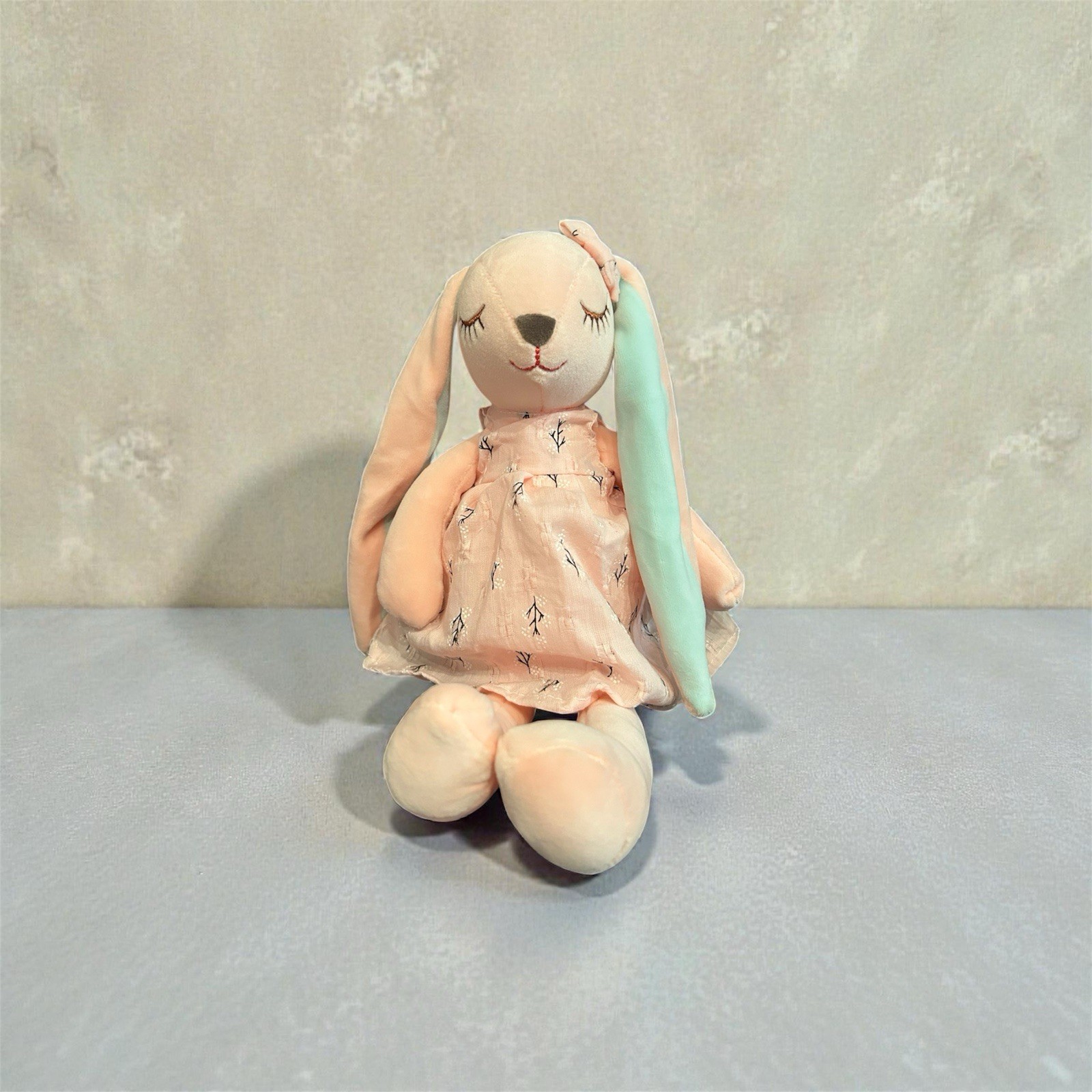 Doudou lapin brodé avec prénom le cadeau de naissance idéal - 3
