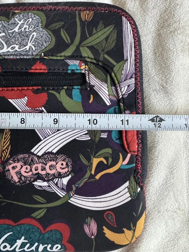 Sakroots Peace Print Black Zip Around Padded Tablet iPad Case NWT New - Image 3 of 4