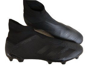 laceless mens football boots
