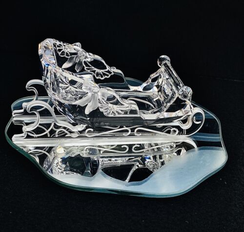 Swarovski crystal Sleigh Figurine #205165 complete all present accents. ￼NIB+COA - Picture 1 of 3