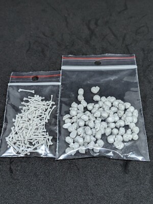 skulls + bones small set 28/32mm basing / tabletop /Warhammer