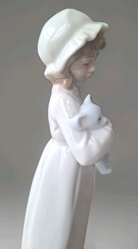 Nadal Valencia España Porcelana Niña en Camisón con Oso de Peluche Figura #1664 - Imagen 5 de 11