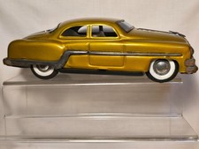 MINISTER DELUX TIN GOLD 1954 PONTIAC CHIEFTAIN FRICTION CAR LEAD SLED RAT ROD