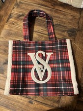 NWT VICTORIA'S SECRET VS Logo Sherpa Fleece Tote Bag Red Plaid 59.95