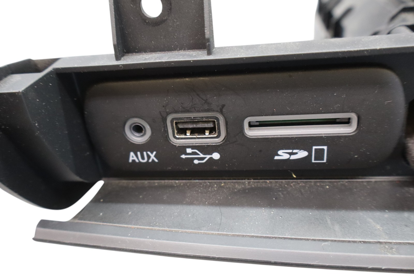 Maserati Ghibli 2014-2019 Compartment P/N 670066186
