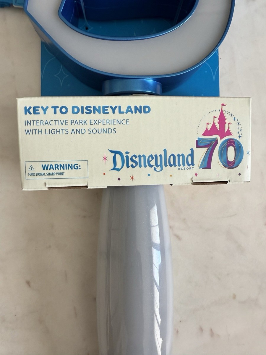 カリフォルニア　ディズニーランド　70周年　Key to Disneyland鍵 パークを回ってピンをゲットするKey to Disneyland | グッズ・お