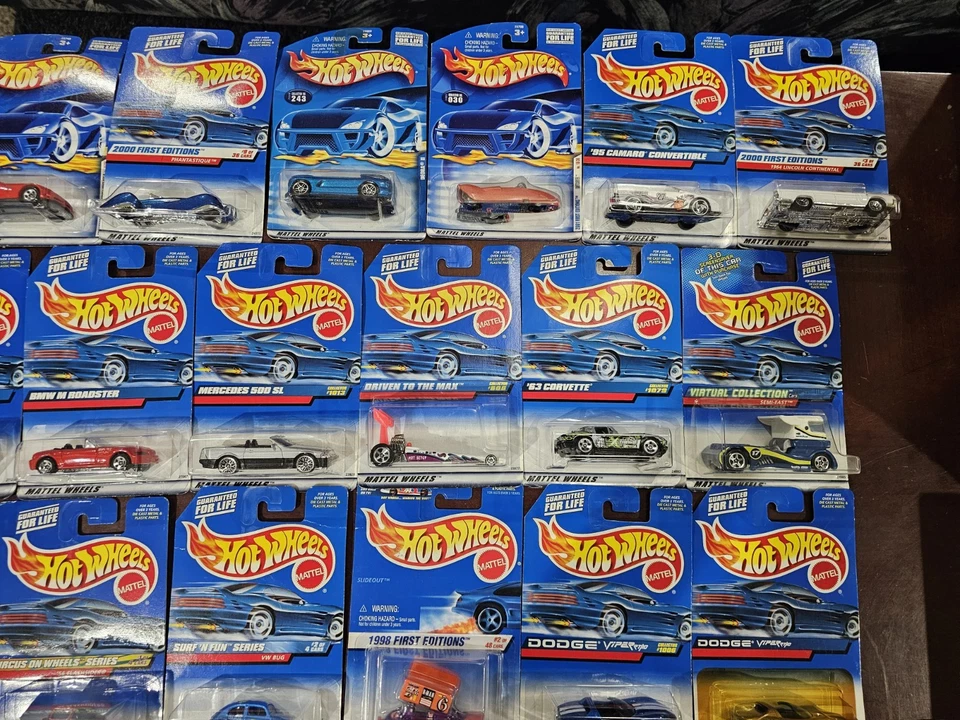 Hot Wheels Lot of 35 cars In Packaging 1999/2000's - Image 3 of 4