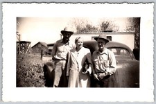 Vtg B&W Snapshot Family Group Men in Hats Woman Vintage Car Windmill 1940s