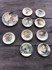 9 petites assiettes japonaises