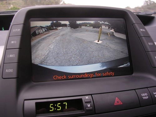 TOYOTA AVALON OEM Integrated Backup Camera Kit (for 6.1" Screen 2012-2014) - Picture 2 of 10